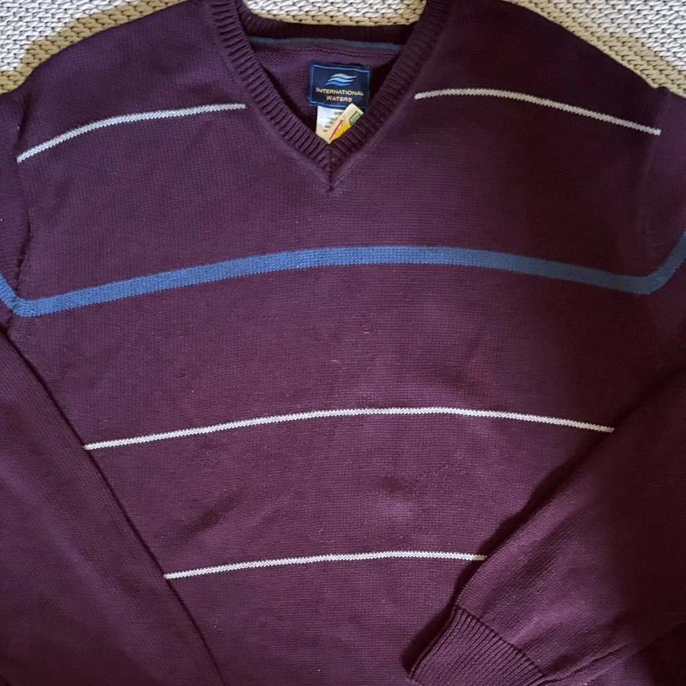 Sweater mens new size M/M cotton International Waters burgundy